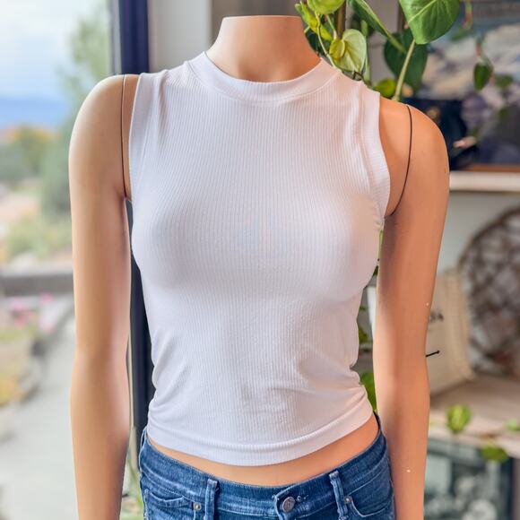 Athleta, Renew Seamless Muscle Tank in Bright White, Women's Small, Athletic - Picture 7 of 7